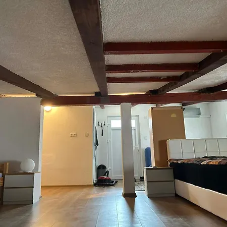 Lesto Corner * Saraievo